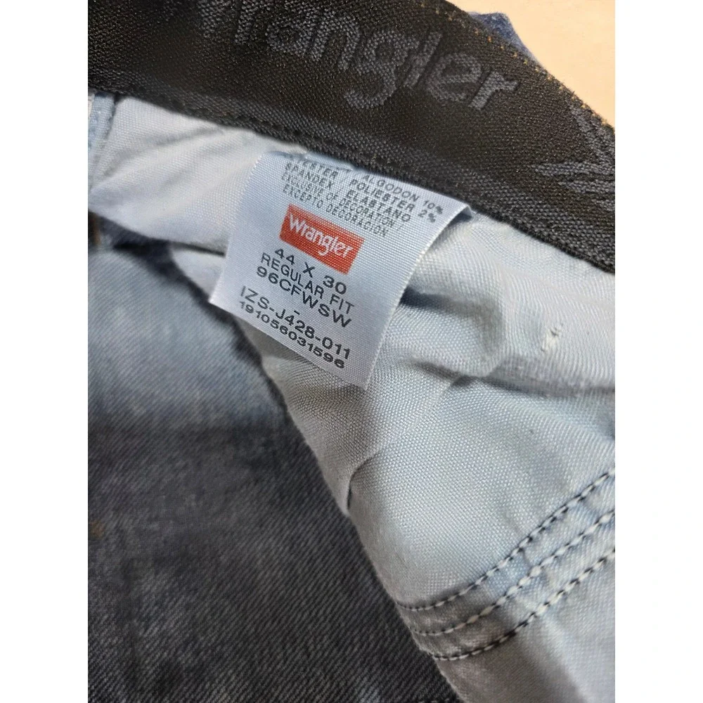 Wrangler Regular Fit Mens Blue Denim Jeans 44x30 96CFWSW Stretch Medium Wash